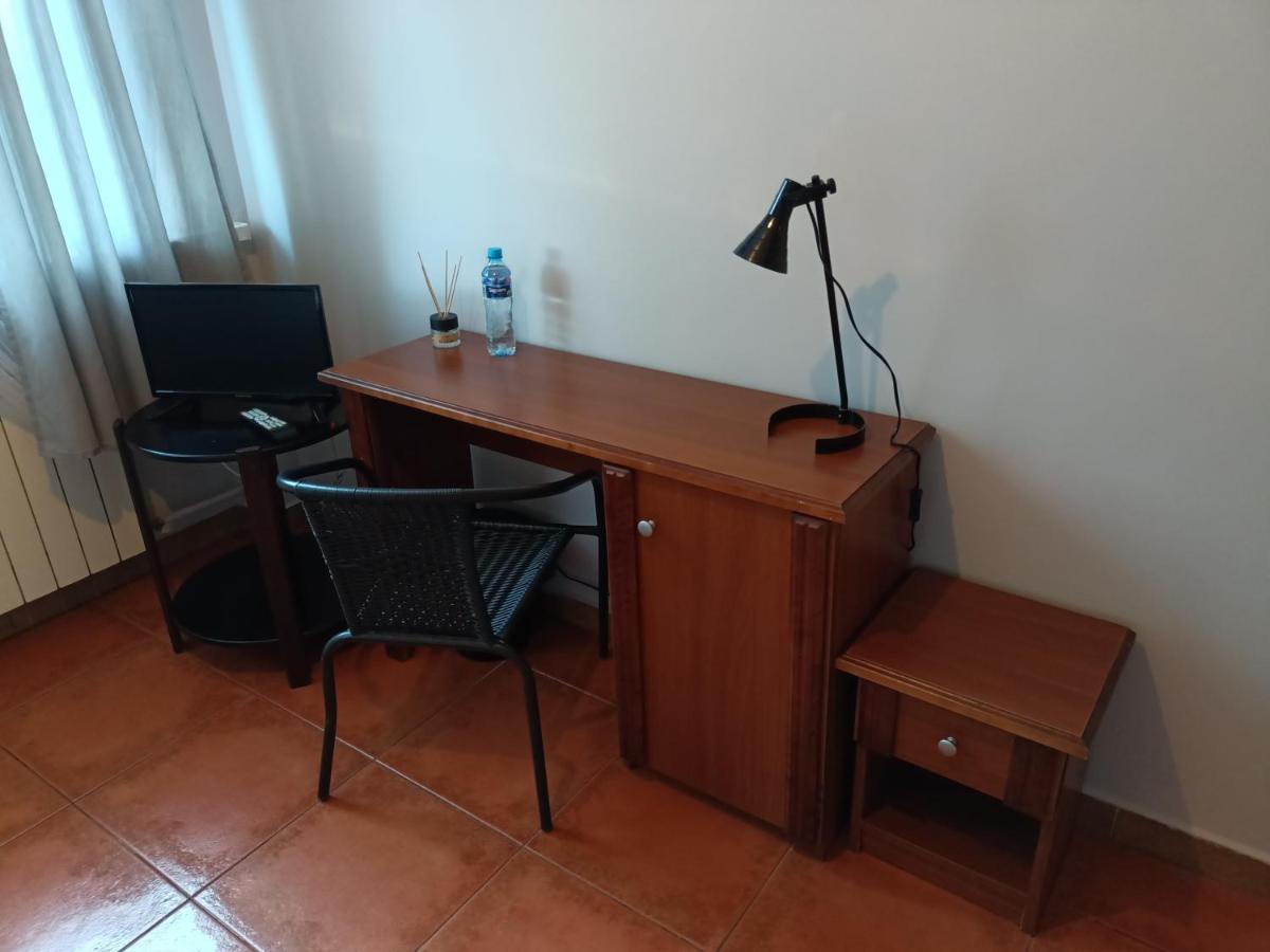 Pokoje Pod Swierkiem Swarzędz Extérieur photo