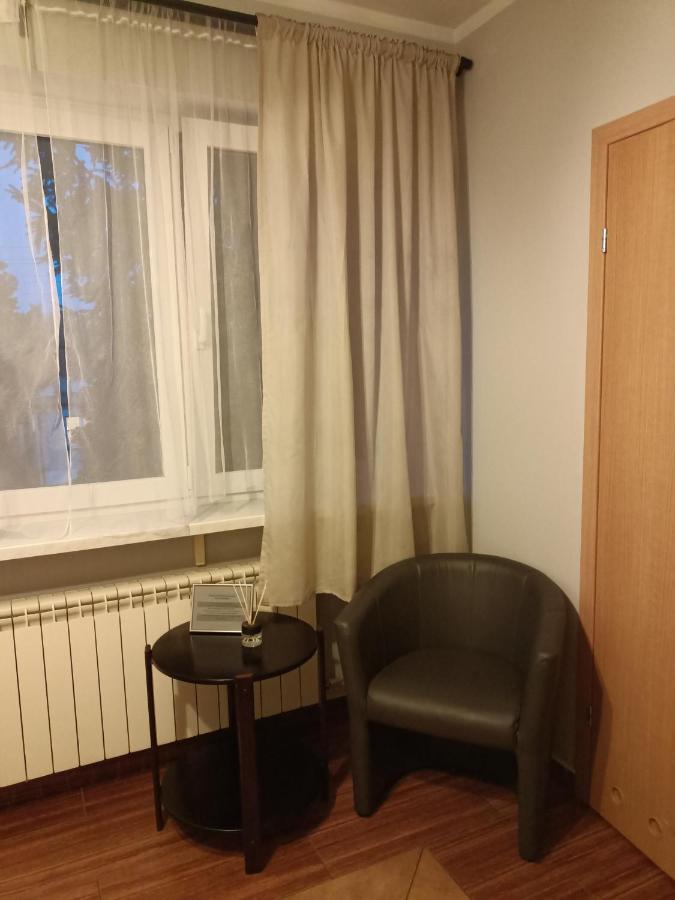 Pokoje Pod Swierkiem Swarzędz Extérieur photo